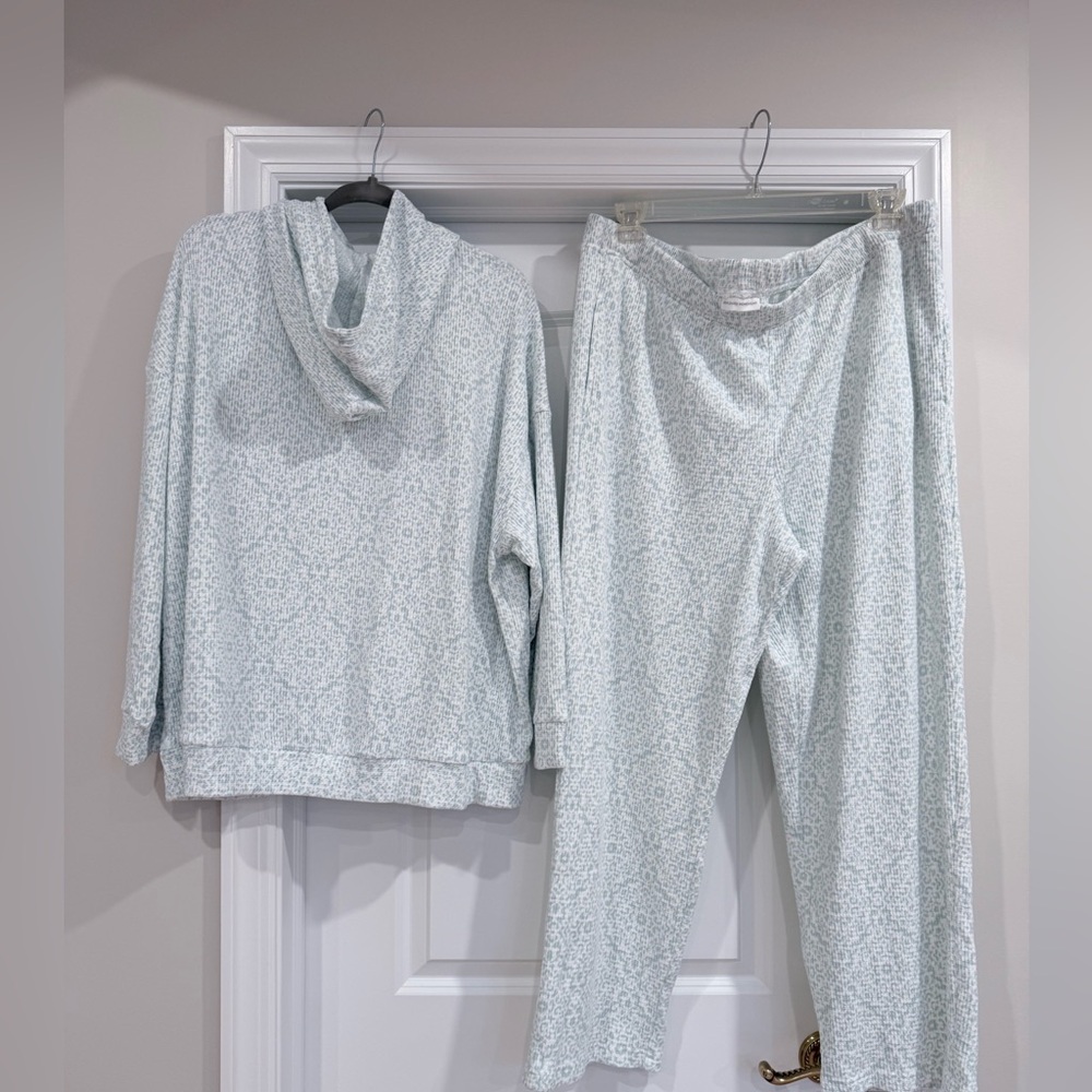 Berkshire Homewear Light Blue Lounge Set - Picture 2 of 4
